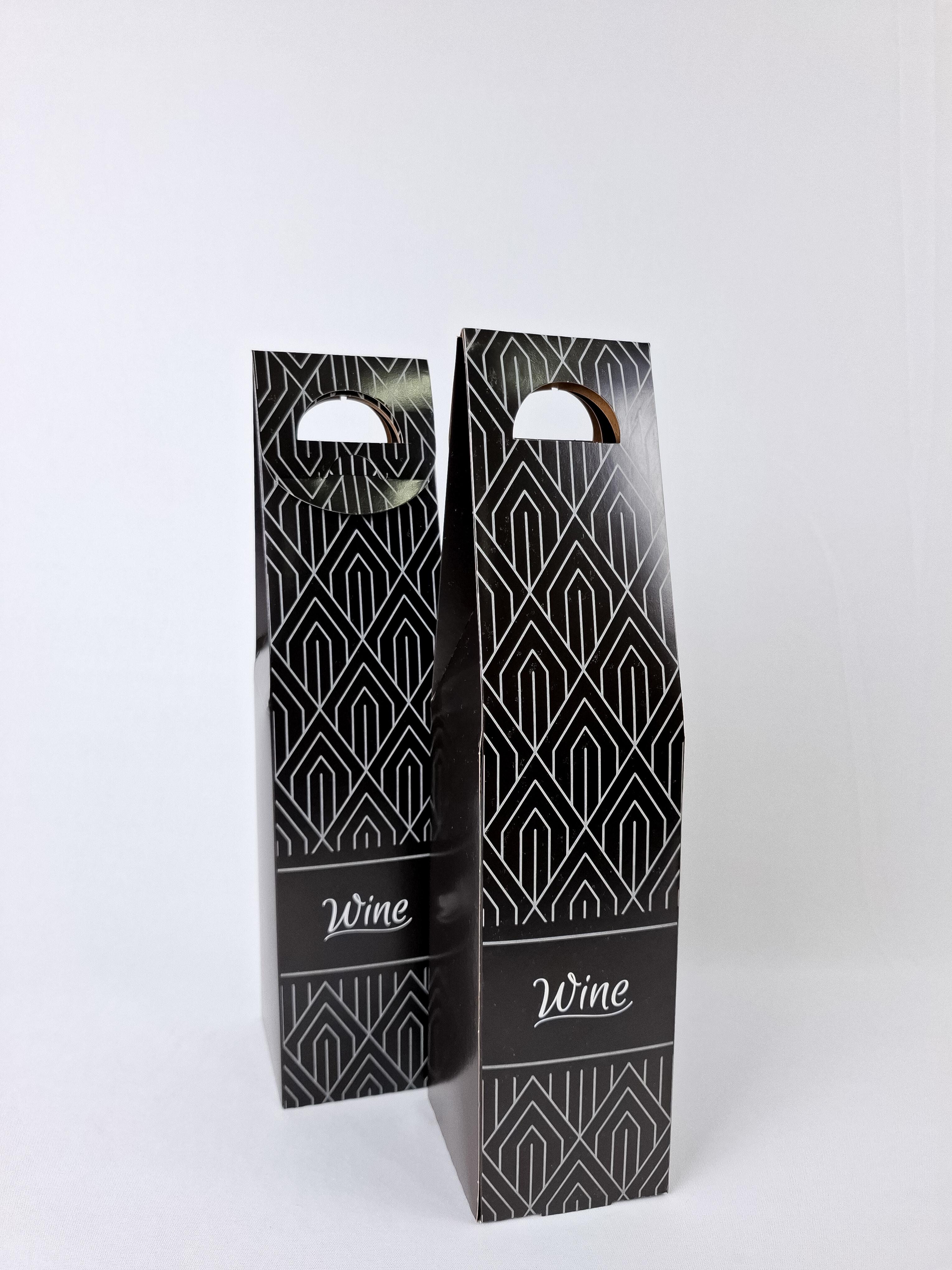 CAIXA GARRAFA DE VINHO COR PRETO SALVI UN                                                                                                                                                               